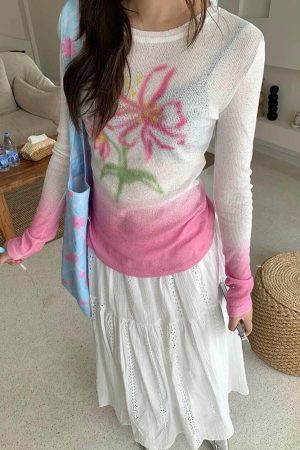 Cute Everyday Outfits, Outfit Inspo Casual Indie Flower Gradient Knit Top