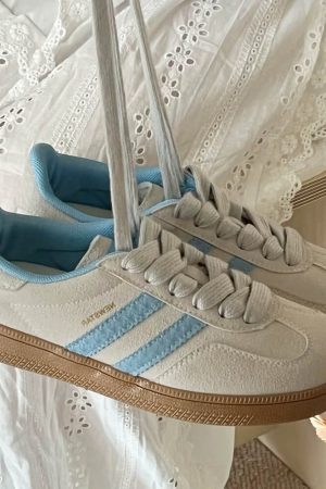 Cute Everyday Outfits, Outfit Inspo Casual Light Grey & Blue Stripe Sneakers