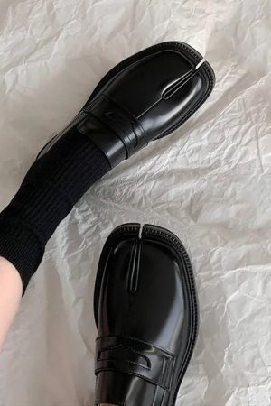 Cute Everyday Outfits, Outfit Inspo Casual London Bridge Split Toe Tabi Loafers