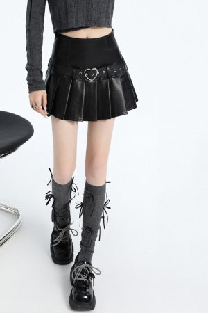 Cute Everyday Outfits, Outfit Inspo Casual Love Bites Leather Pleated Skirt