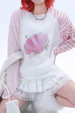 Cute Everyday Outfits, Outfit Inspo Casual Mermaidcore Graphic Long Sleeve Top