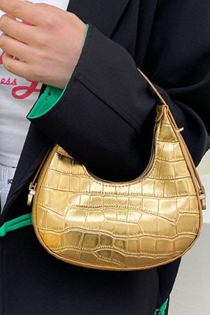 Cute Everyday Outfits, Outfit Inspo Casual Metallic Aesthetic Hobo Bag