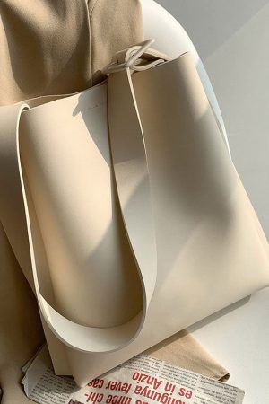 Cute Everyday Outfits, Outfit Inspo Casual Minimalist Aesthetic Tote Handbag