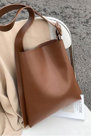 Cute Everyday Outfits, Outfit Inspo Casual Minimalist Aesthetic Tote Handbag