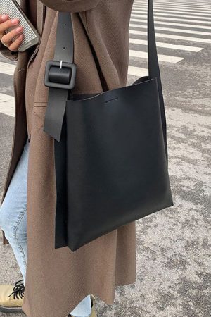 Cute Everyday Outfits, Outfit Inspo Casual Minimalist Aesthetic Tote Handbag