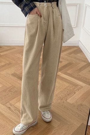 Cute Everyday Outfits, Outfit Inspo Casual Minimalist Outfit Cord Pants