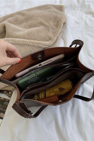 Cute Everyday Outfits, Outfit Inspo Casual Minimalist Soft Leather Tote Bag