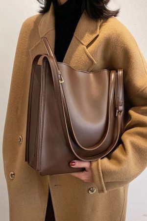 Cute Everyday Outfits, Outfit Inspo Casual Minimalist Soft Leather Tote Bag