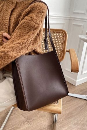 Cute Everyday Outfits, Outfit Inspo Casual Minimalist Soft Leather Tote Bag
