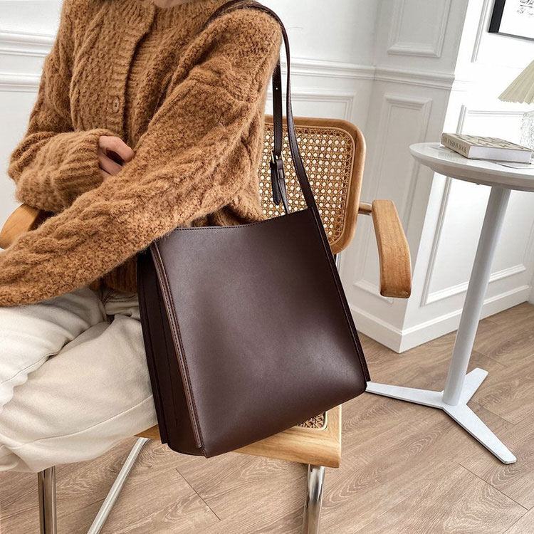 Cute Everyday Outfits, Outfit Inspo Casual Minimalist Soft Leather Tote Bag Cute Everyday Outfits, Outfit Inspo Casual Minimalist Soft Leather Tote Bag