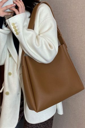 Cute Everyday Outfits, Outfit Inspo Casual Minimalist Vegan Leather Tote Bag