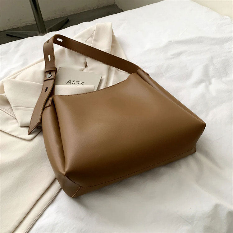 Cute Everyday Outfits, Outfit Inspo Casual Minimalist Vegan Leather Tote Bag Cute Everyday Outfits, Outfit Inspo Casual Minimalist Vegan Leather Tote Bag