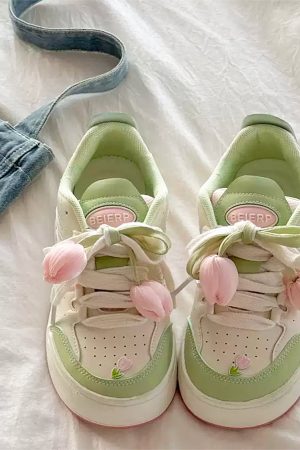 Cute Everyday Outfits, Outfit Inspo Casual Mint Green Tulip Sneakers