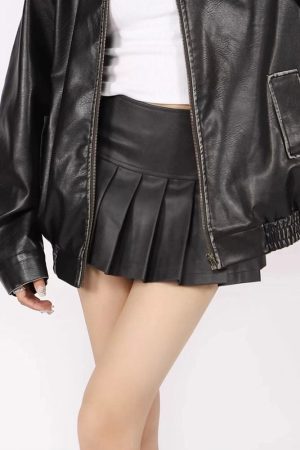 Cute Everyday Outfits, Outfit Inspo Casual Model Behavior Leather Skirt