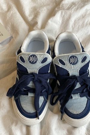 Cute Everyday Outfits, Outfit Inspo Casual Nostalgic Games Denim Sneakers