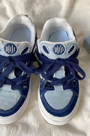 Cute Everyday Outfits, Outfit Inspo Casual Nostalgic Games Denim Sneakers