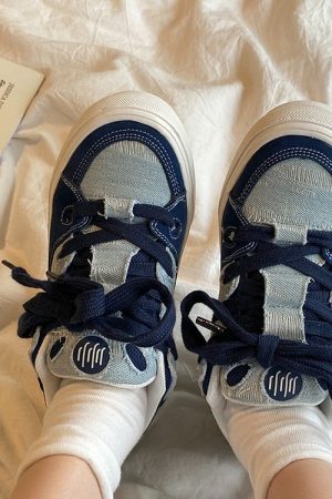 Cute Everyday Outfits, Outfit Inspo Casual Nostalgic Games Denim Sneakers