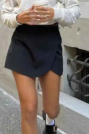 Cute Everyday Outfits, Outfit Inspo Casual Old Money Asymmetric Mini Skort