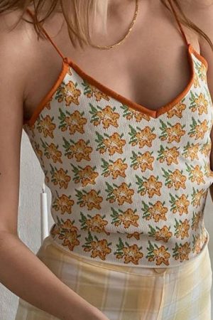 Cute Everyday Outfits, Outfit Inspo Casual Orange Flower Knit Tank