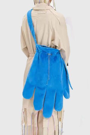 Cute Everyday Outfits, Outfit Inspo Casual Oversized Hand-Shaped Shoulder Bag