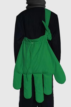 Cute Everyday Outfits, Outfit Inspo Casual Oversized Hand-Shaped Shoulder Bag