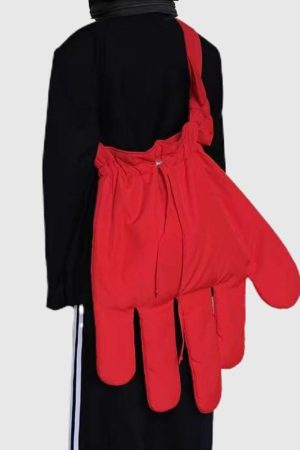 Cute Everyday Outfits, Outfit Inspo Casual Oversized Hand-Shaped Shoulder Bag