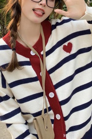 Cute Everyday Outfits, Outfit Inspo Casual Paris Striped Cardigan