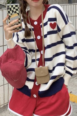 Cute Everyday Outfits, Outfit Inspo Casual Paris Striped Cardigan