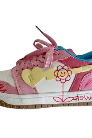 Cute Everyday Outfits, Outfit Inspo Casual Pastel Aesthetic Flower Sneakers