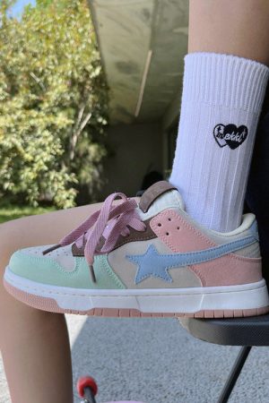 Cute Everyday Outfits, Outfit Inspo Casual Pastel Color Block Star Sneakers