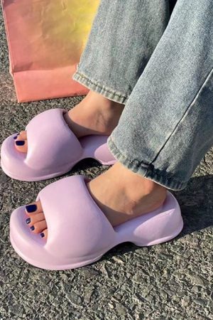 Cute Everyday Outfits, Outfit Inspo Casual Pastel Foam Street Slippers