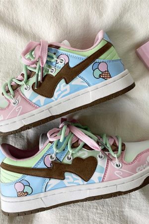 Cute Everyday Outfits, Outfit Inspo Casual Pastel Heart Aesthetic Sneakers