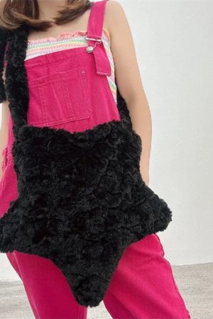 Cute Everyday Outfits, Outfit Inspo Casual Pastel Star-Shaped Fuzzy Bag