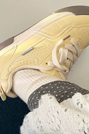 Cute Everyday Outfits, Outfit Inspo Casual Pastel Yellow Aesthetic Sneakers