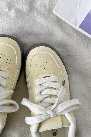 Cute Everyday Outfits, Outfit Inspo Casual Pastel Yellow Aesthetic Sneakers