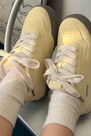 Cute Everyday Outfits, Outfit Inspo Casual Pastel Yellow Aesthetic Sneakers