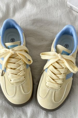 Cute Everyday Outfits, Outfit Inspo Casual Pastel Yellow & Blue Stripe Sneakers