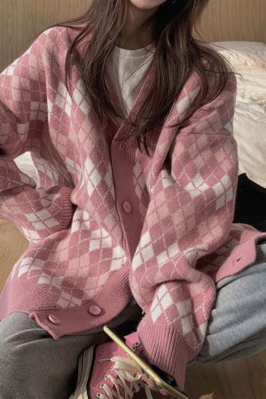 Cute Everyday Outfits, Outfit Inspo Casual Pink Argyle Knit Cardigan