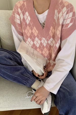 Cute Everyday Outfits, Outfit Inspo Casual Pink Argyle Knit Cardigan