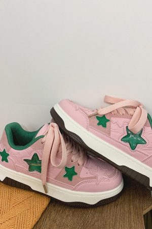 Cute Everyday Outfits, Outfit Inspo Casual Pink & Green Aesthetic Star Sneakers