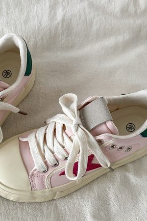 Cute Everyday Outfits, Outfit Inspo Casual Pink & Red Star Sneakers