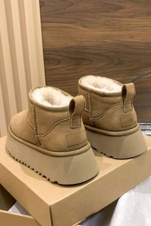 Cute Everyday Outfits, Outfit Inspo Casual Platform Sheepskin Boot