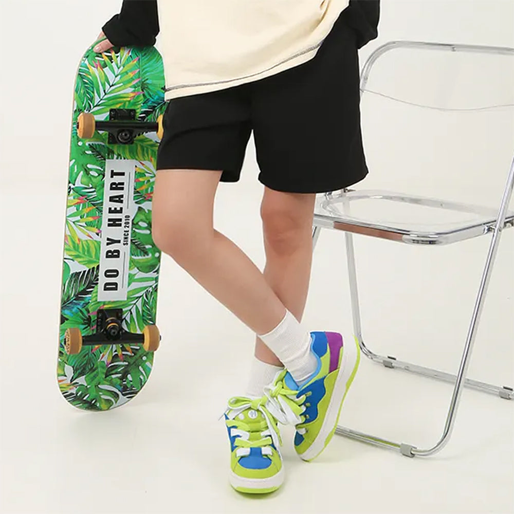 Cute Everyday Outfits, Outfit Inspo Casual Pop Color Skater Sneakers Cute Everyday Outfits, Outfit Inspo Casual Pop Color Skater Sneakers