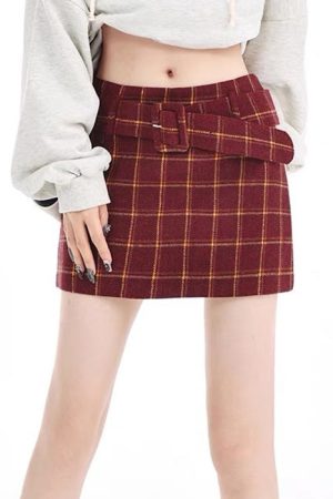 Cute Everyday Outfits, Outfit Inspo Casual Pop Of Red Plaid Skirt