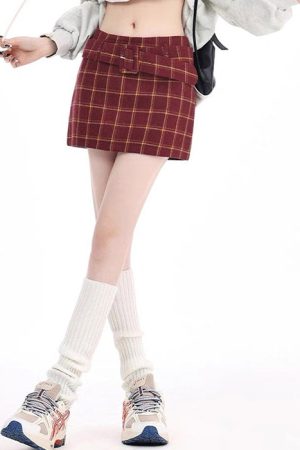 Cute Everyday Outfits, Outfit Inspo Casual Pop Of Red Plaid Skirt