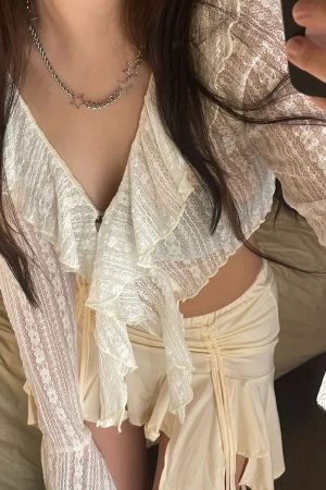 Cute Everyday Outfits, Outfit Inspo Casual Portrait Mode Ruffle Lace Top