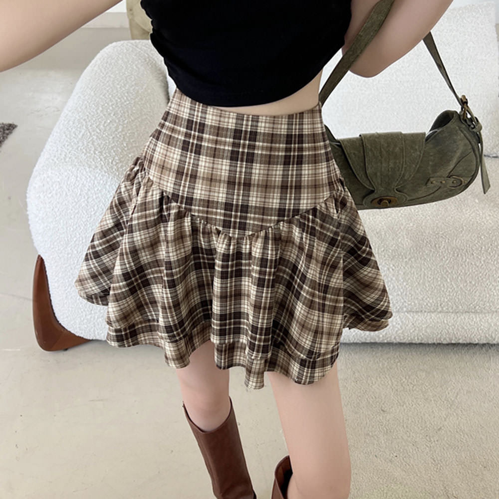 Cute Everyday Outfits, Outfit Inspo Casual Preppy Aesthetic Plaid Ruffle Mini Skirt Cute Everyday Outfits, Outfit Inspo Casual Preppy Aesthetic Plaid Ruffle Mini Skirt