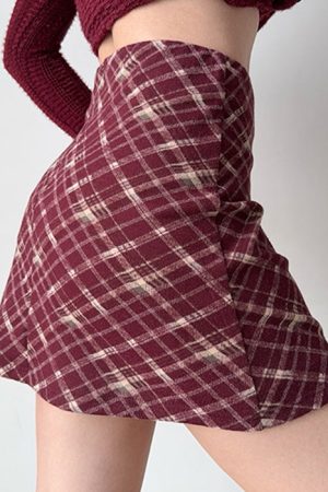 Cute Everyday Outfits, Outfit Inspo Casual Preppy Burgundy Plaid Mini Skirt