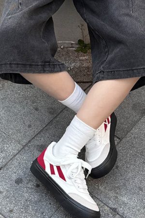 Cute Everyday Outfits, Outfit Inspo Casual Red Apple Sneakers