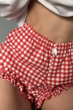 Cute Everyday Outfits, Outfit Inspo Casual Red Gingham Picnic Shorts